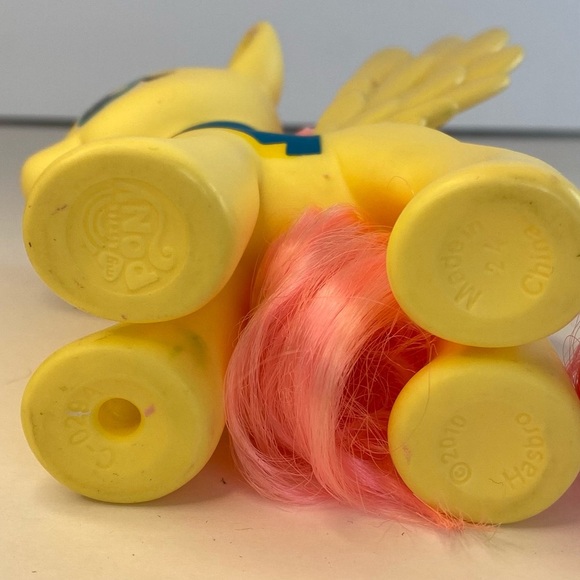 My Little Pony 6” Fluttershy Wonderbolts G4 2010 Figure w/Wings Yellow P… - Picture 6 of 11